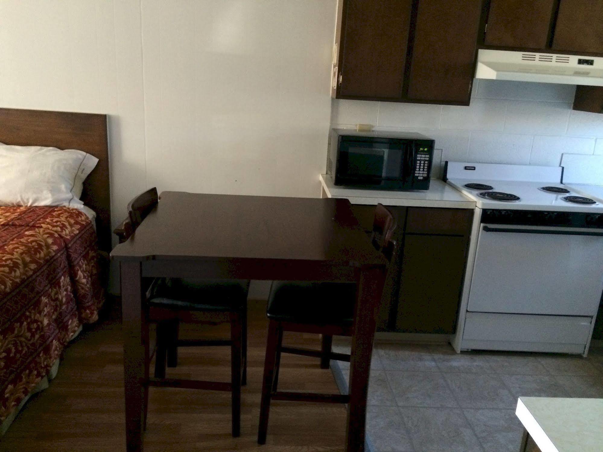 קלאמאת' פולס Townhouse Inn & Suites מראה חיצוני תמונה