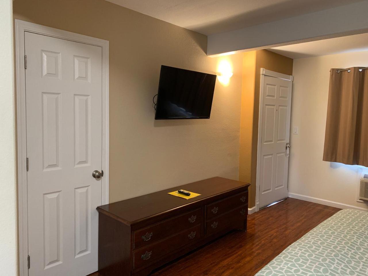 קלאמאת' פולס Townhouse Inn & Suites מראה חיצוני תמונה