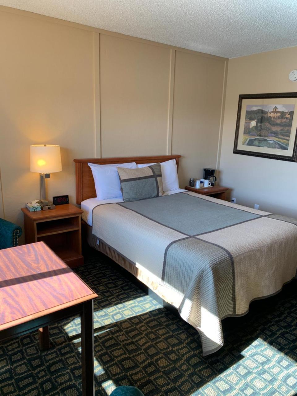 קלאמאת' פולס Townhouse Inn & Suites מראה חיצוני תמונה