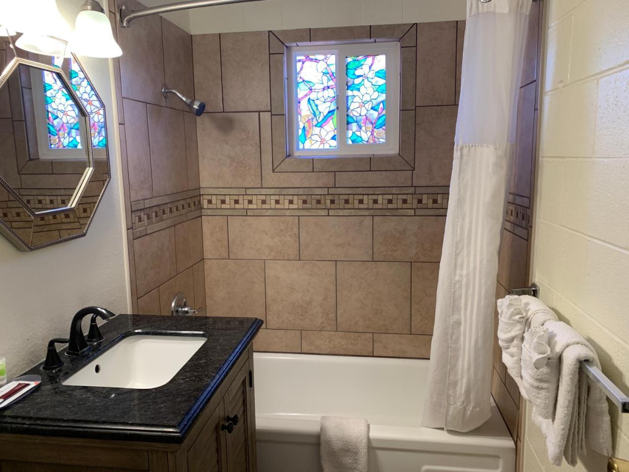 קלאמאת' פולס Townhouse Inn & Suites מראה חיצוני תמונה
